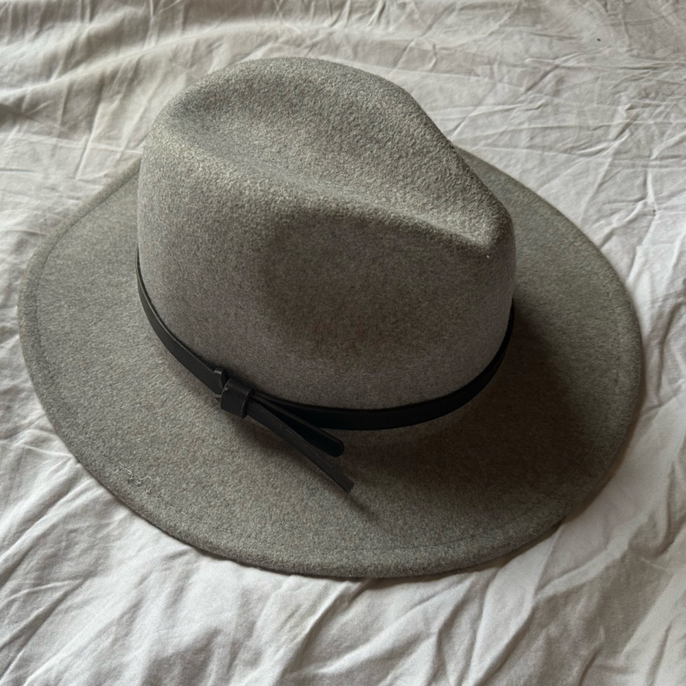 Gray Panama Hat with removable brown leather band
